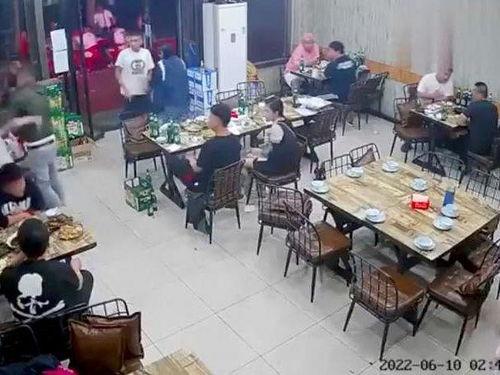 唐山烧烤店最新爆料事件,最新爆料揭露惊人内幕  第1张